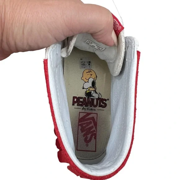 Vans + Peanuts Sk8-Hi Moc dog house unisex trainers Men’s 7.5 Women’s 9 - Picture 9 of 9